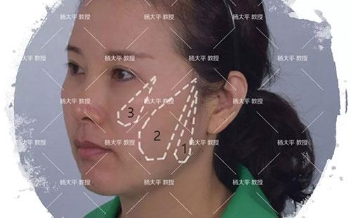 beat365亚洲体育官方网站-《真三国无双8》最新杂志图 荀攸吕布之女参战(图2) beat·365